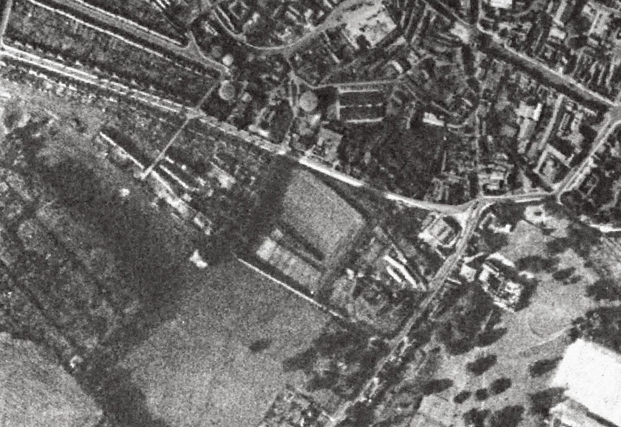 Loakes Park: Aerial photograph, 1940s
